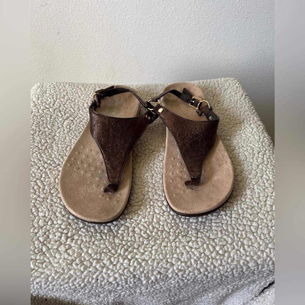 Vionic KIRRA Bronze Leather Metallic Flat Slingback Thong Sandals Sz 6